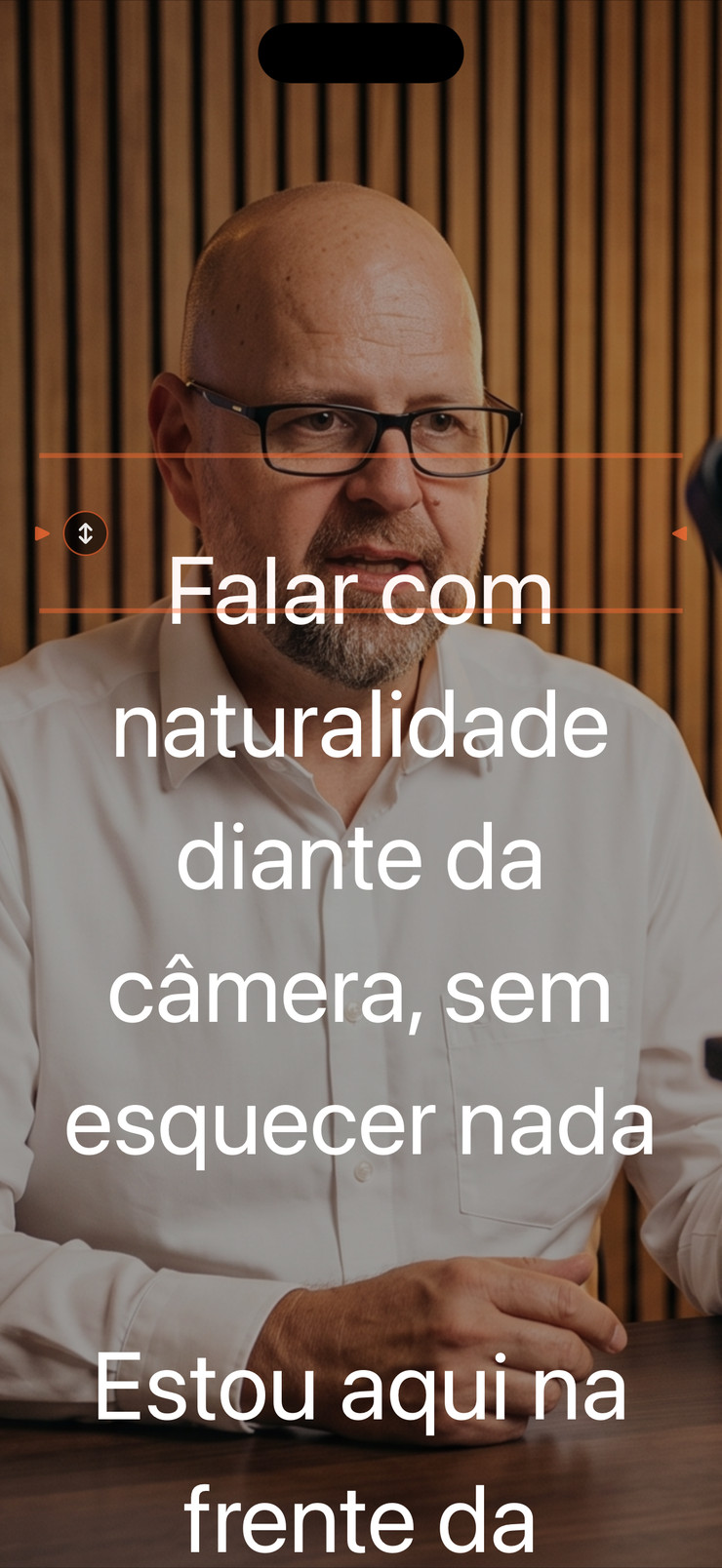 Teleprompter do iPhone com texto em português sobre uma imagem da câmera